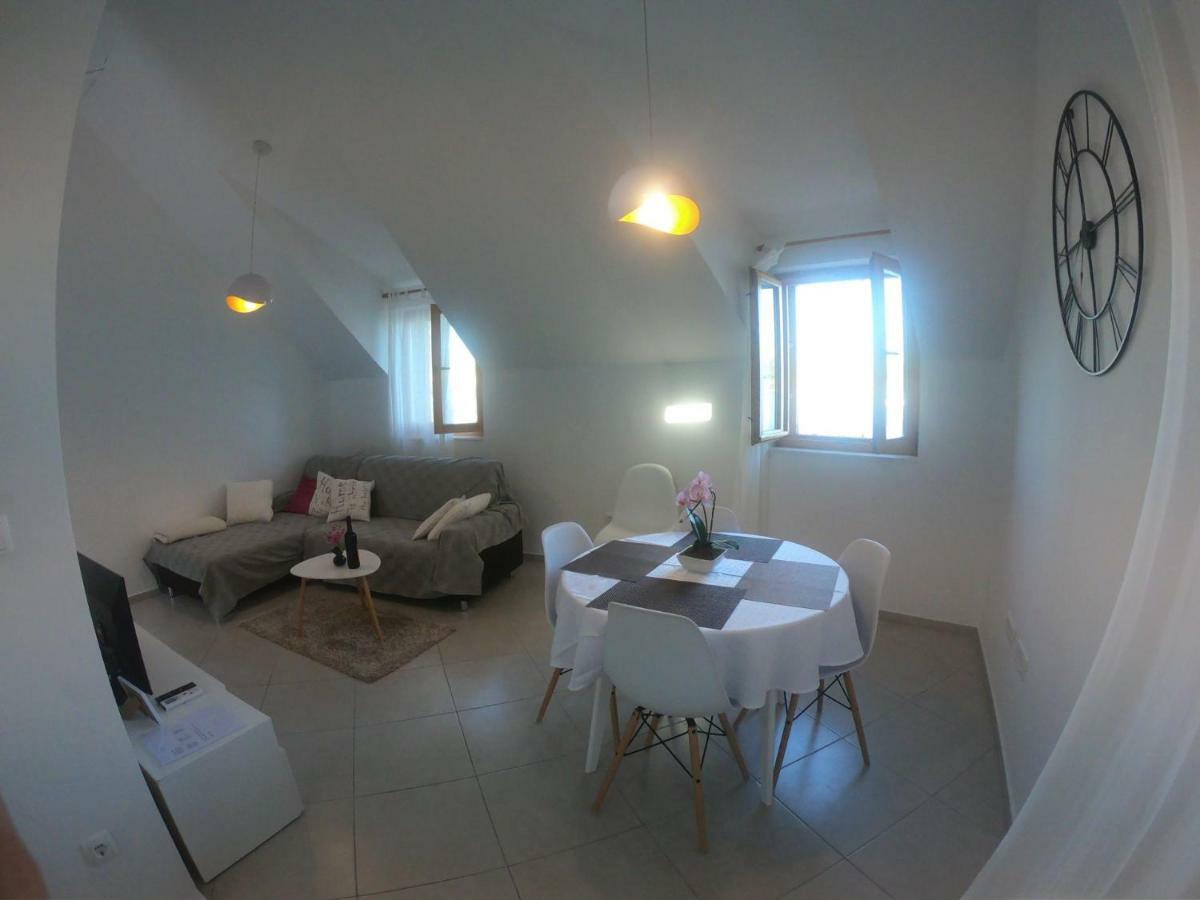 Apartment Vesna Primošten Εξωτερικό φωτογραφία